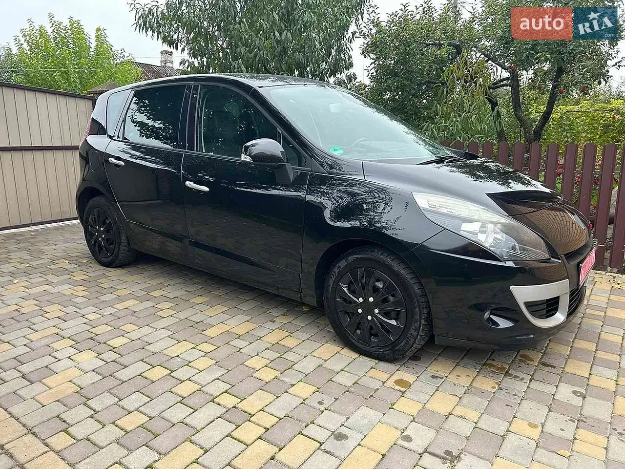 Renault Scenic 2011 photo 3