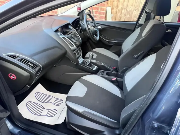 Ford Focus 2013 photo 3