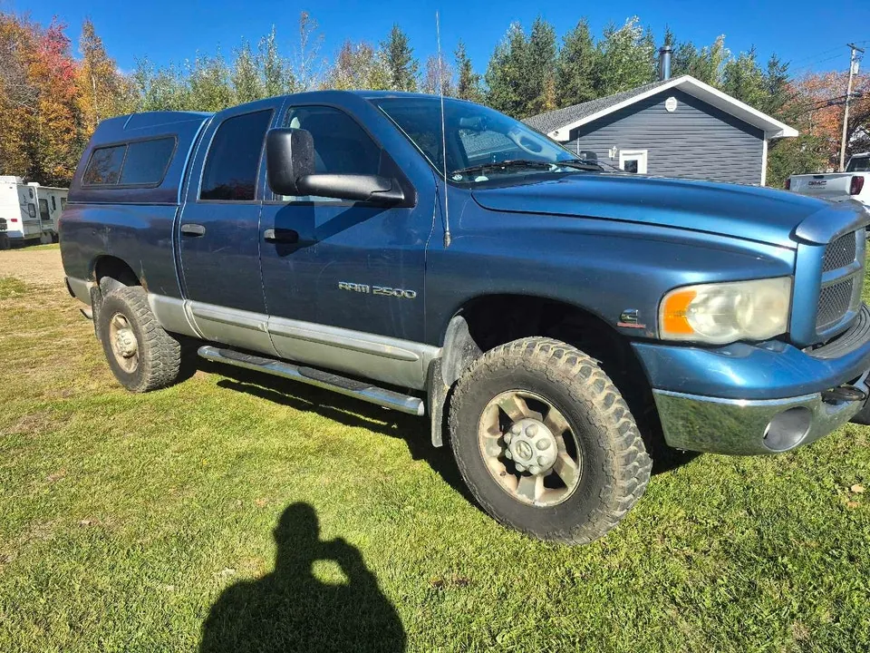 Dodge Ram 2500 2003 photo 2