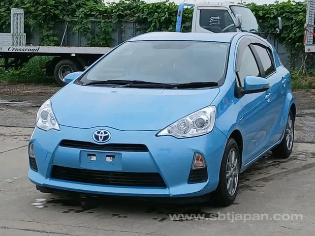 Toyota Aqua 2013 photo 3