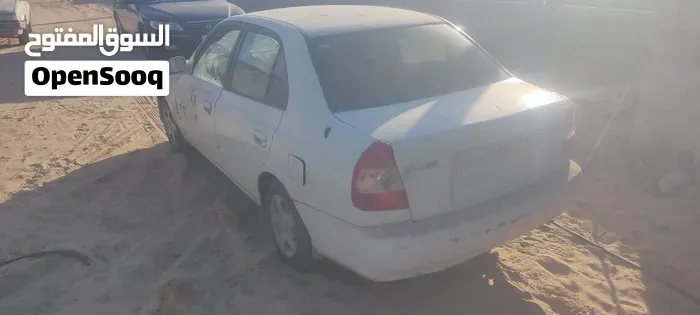 Hyundai Verna 2002 photo 2