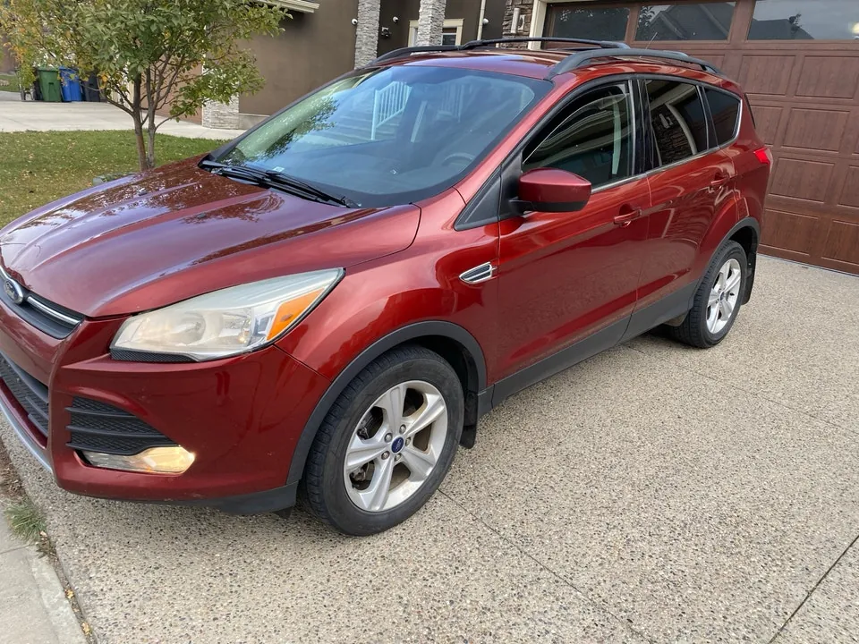 Ford Escape 2015 photo 2