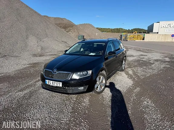Skoda Octavia 2014 photo 2