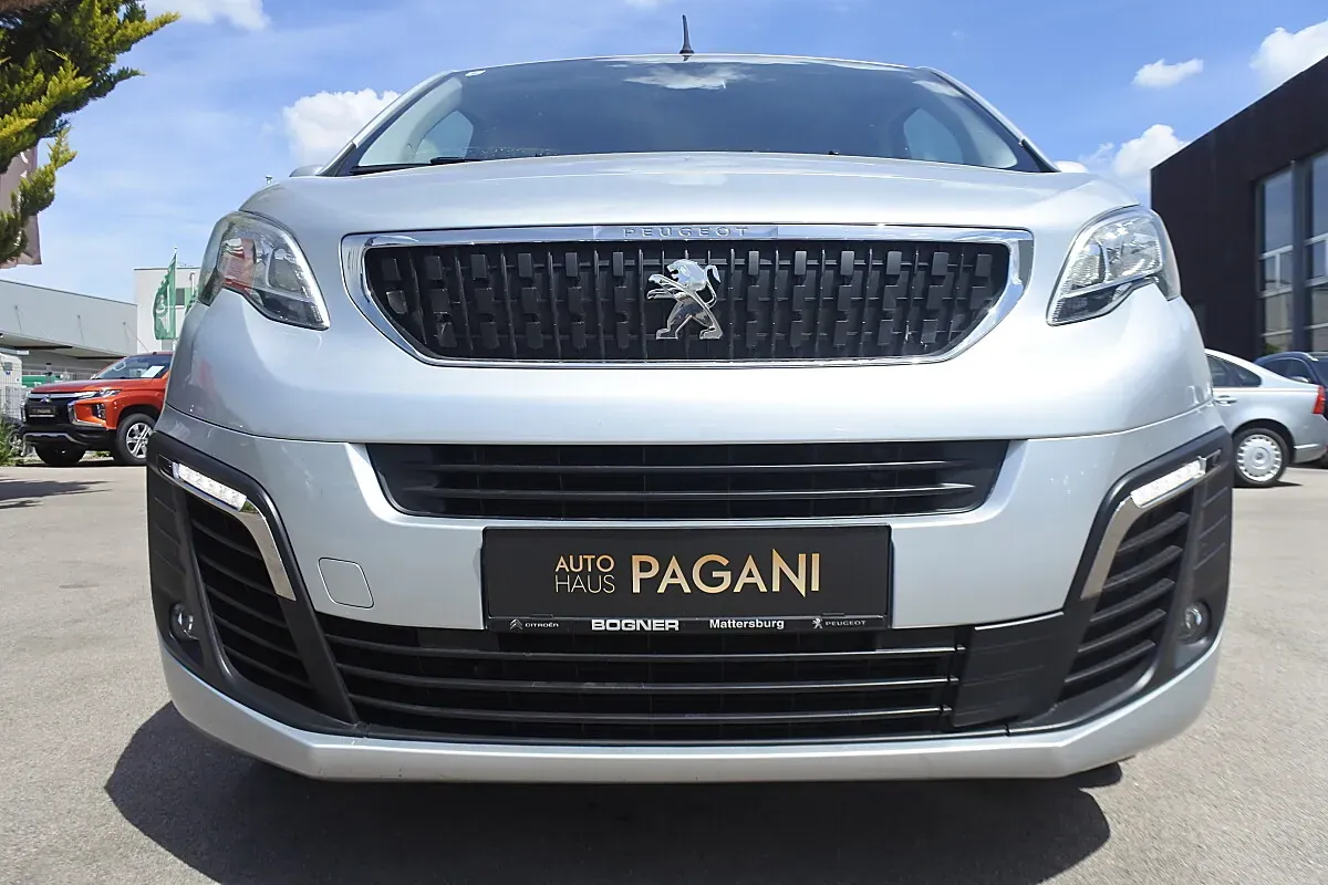 Peugeot Traveller 2017 photo 3