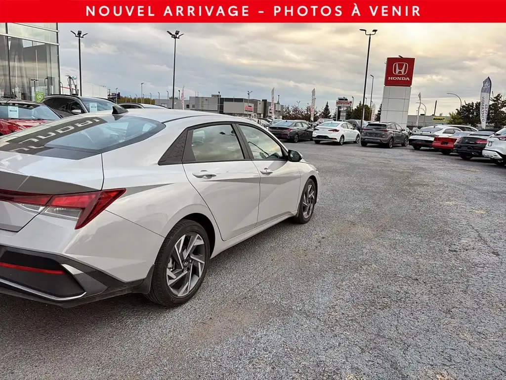 Hyundai Elantra 2026 photo 4