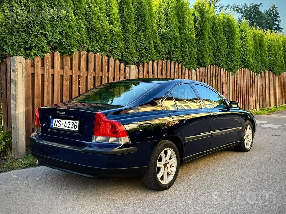 Volvo S60 2004 photo 2