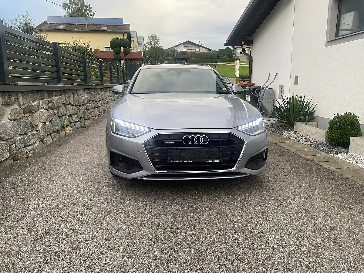 Audi A4 2022 photo 3