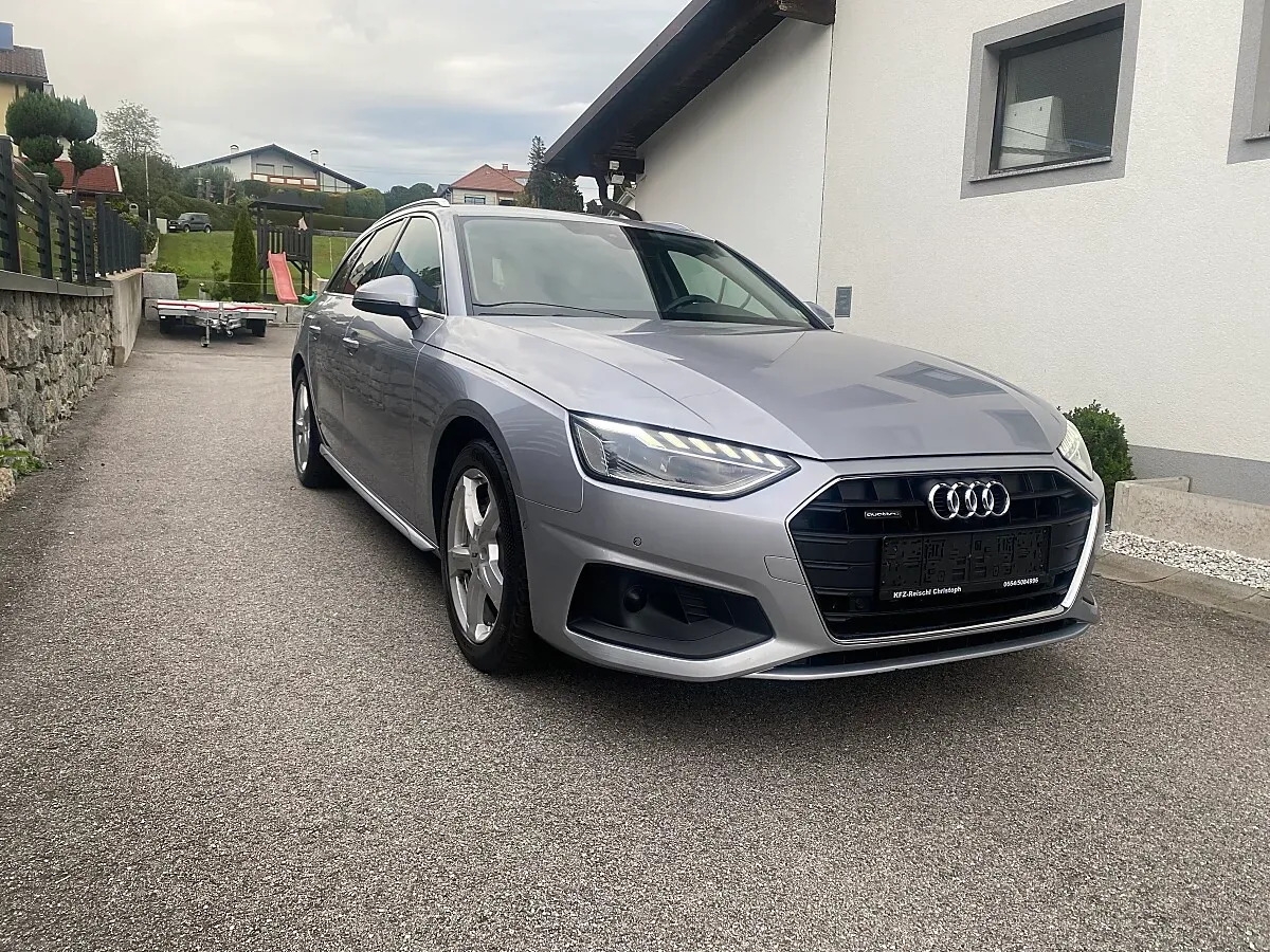 Audi A4 2022 photo 2