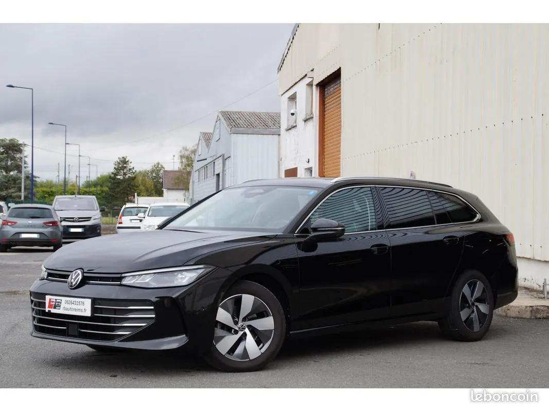 Volkswagen Passat 2024 photo 2