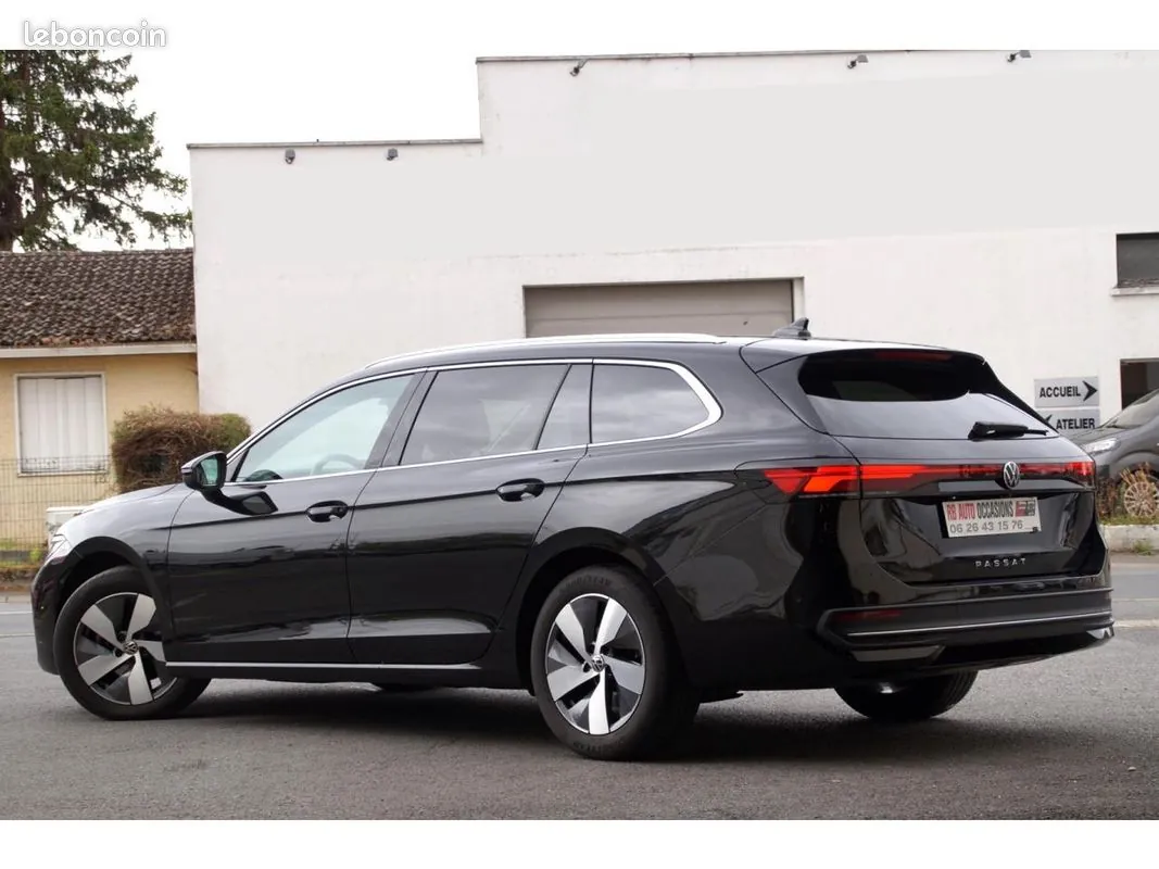 Volkswagen Passat 2024 photo 3