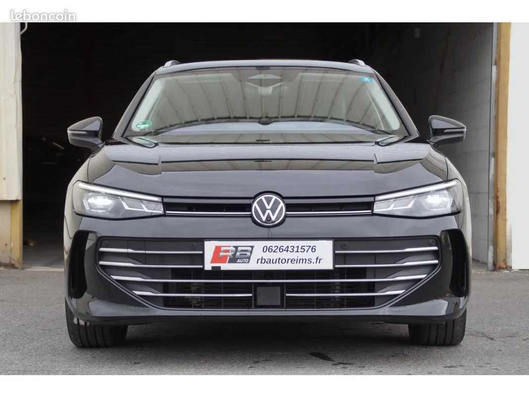 Volkswagen Passat 2024 photo 5
