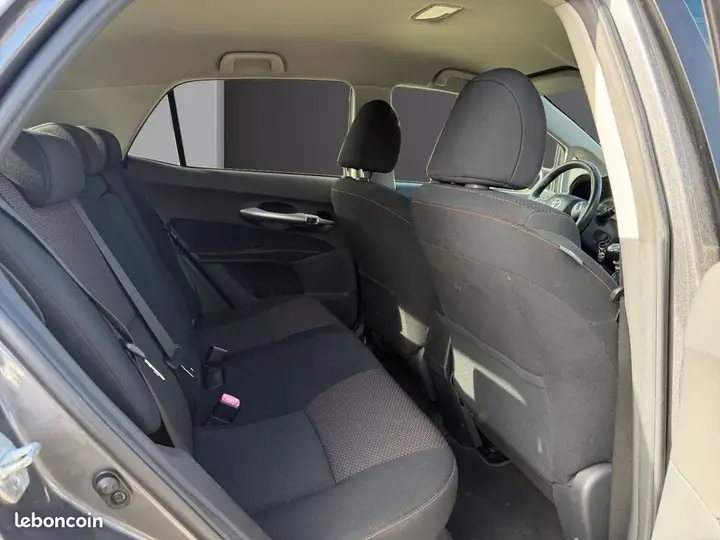 Toyota Auris 2011 photo 5