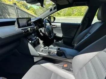 Lexus Is 300H 2022 photo 5