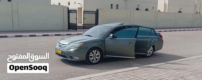Toyota Avalon 2011 photo 2