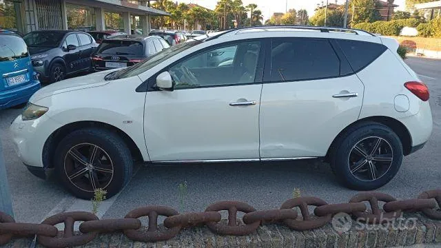 Nissan Murano 2011 photo 2