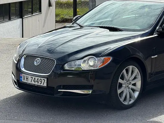 Jaguar Xf 2010 photo 3