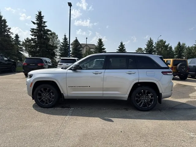 Jeep Grand Cherokee 2026 photo 4