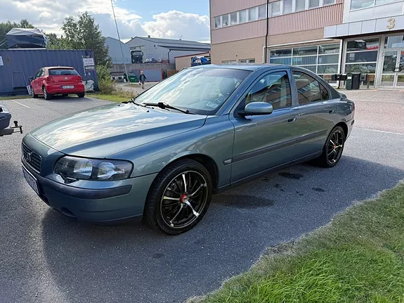 Volvo S60 2004 photo 2