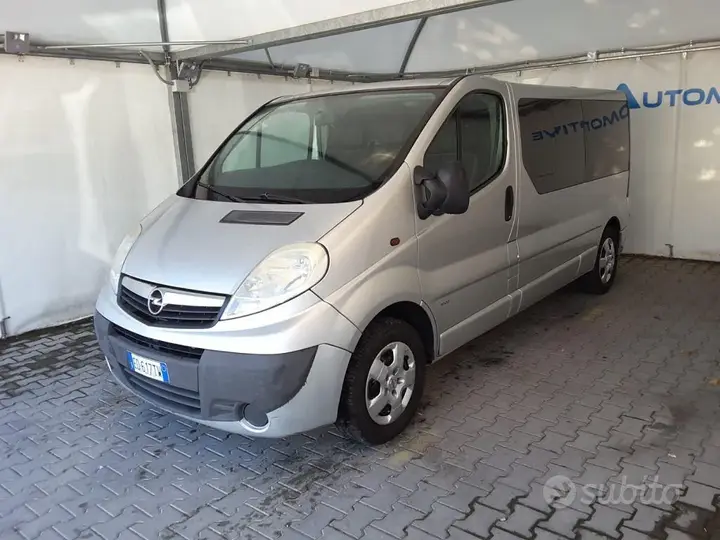 Opel Vivaro 2010 photo 3