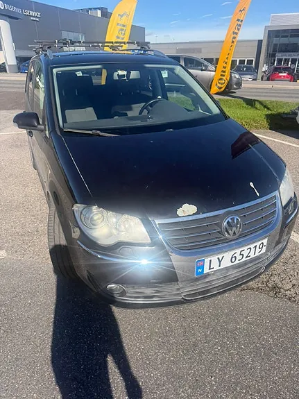 Volkswagen Touran 2008 photo 2