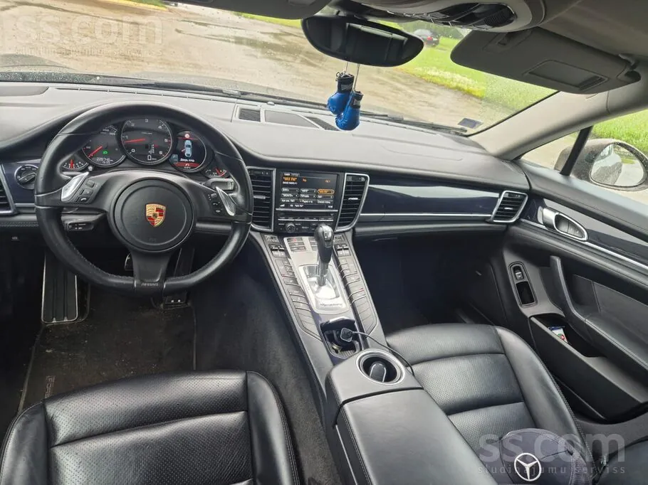 Porsche Panamera 2013 photo 4