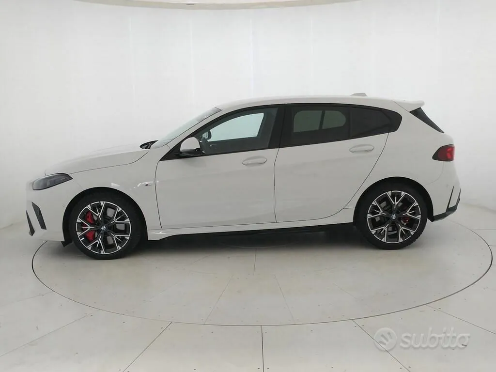 BMW 1 Series 2024 photo 5