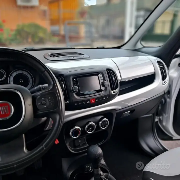 Fiat 500L 2014 photo 5