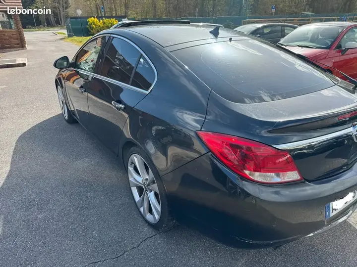 Opel Insignia 2010 photo 2