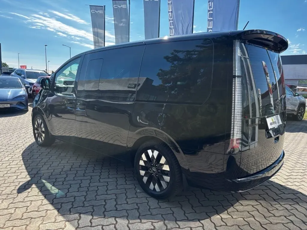 Hyundai Staria 2022 photo 5