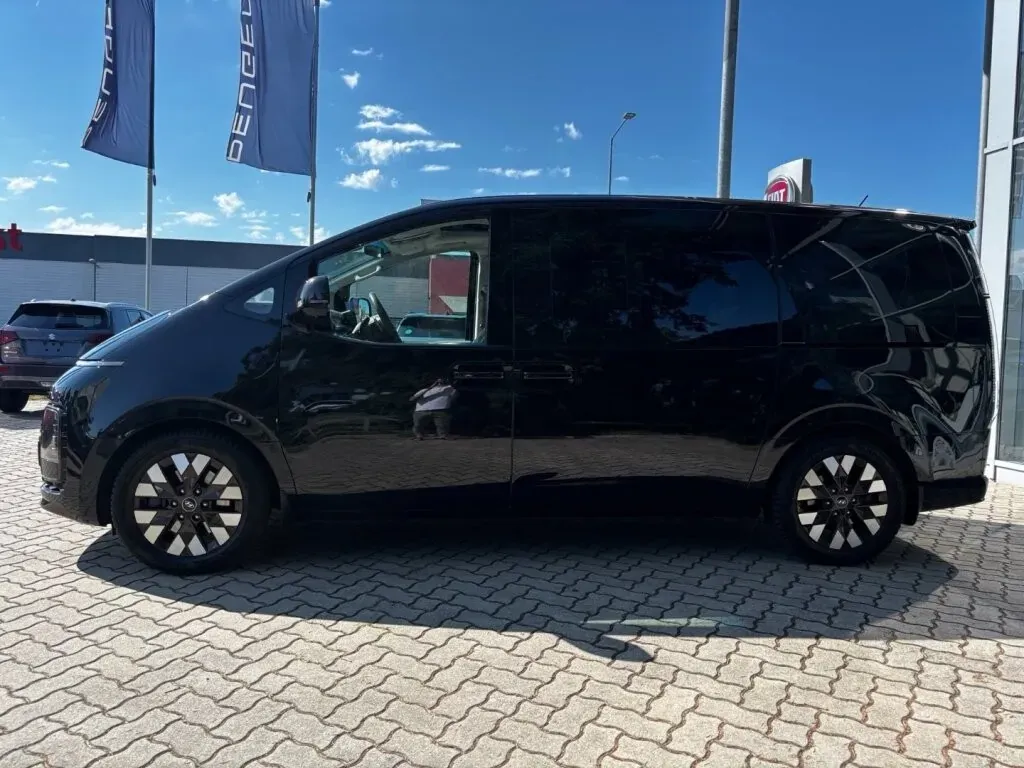Hyundai Staria 2022 photo 4