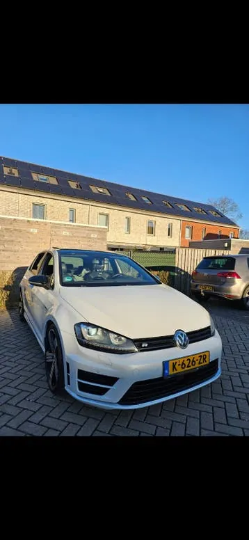 Volkswagen Golf 7 R