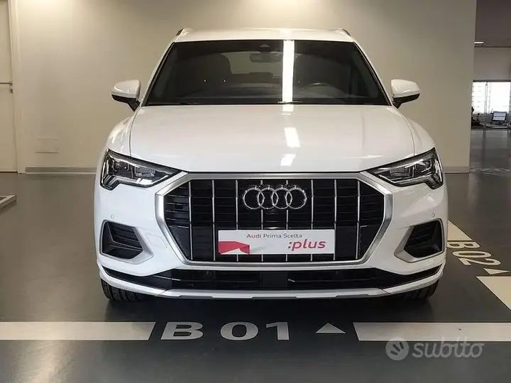 Audi Q3 2023 photo 2