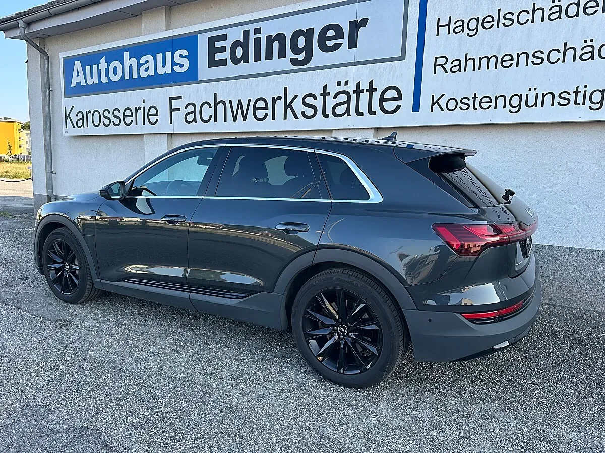 Audi E-Tron 2021 photo 2