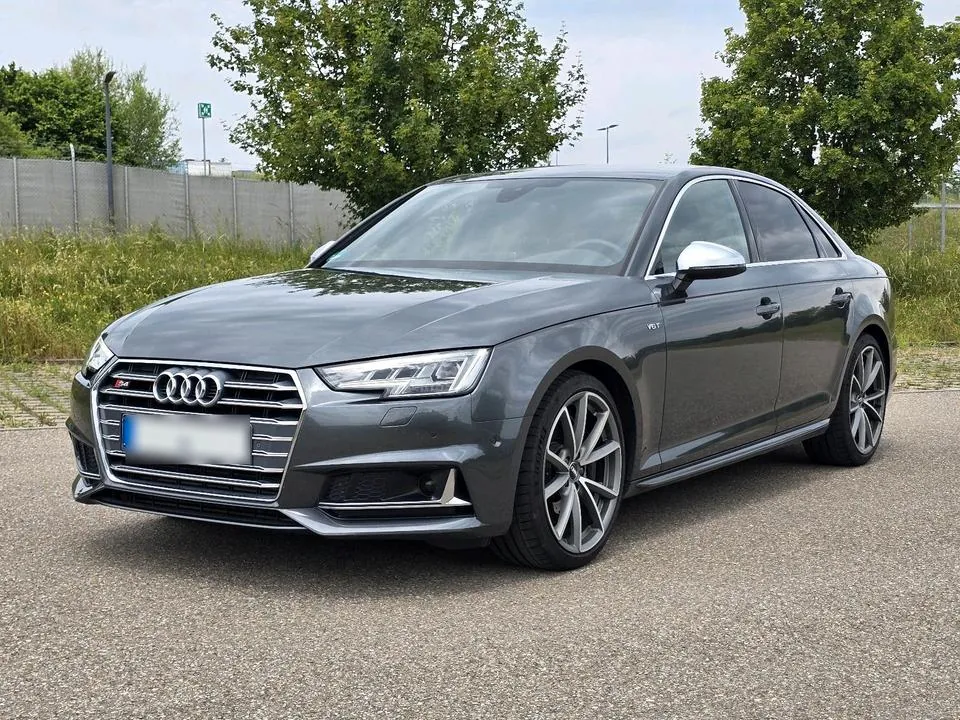 Audi S4