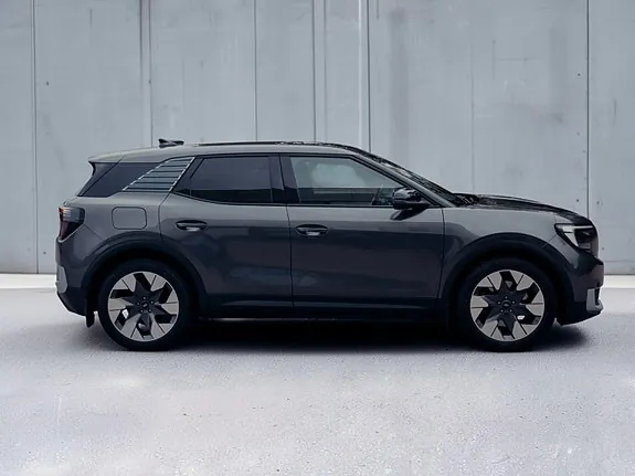 Ford Explorer 2026 photo 4