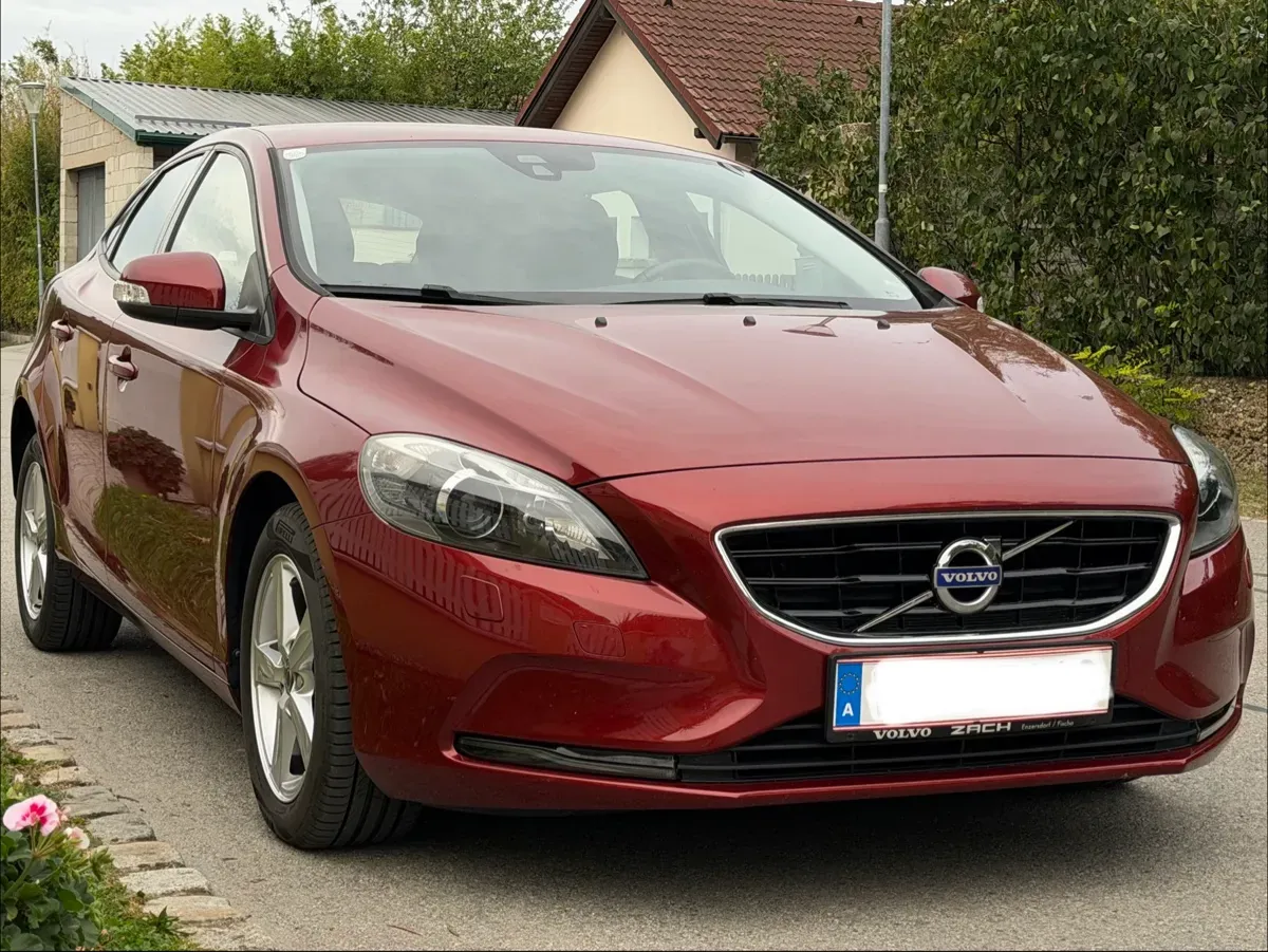 Volvo V40 2016 photo 2