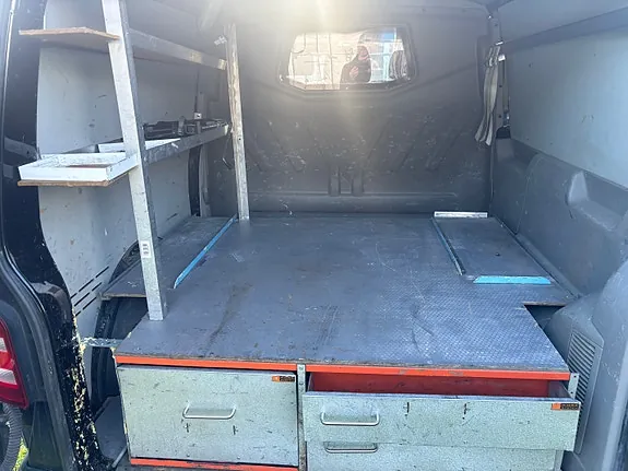 Volkswagen Transporter 2018 photo 3