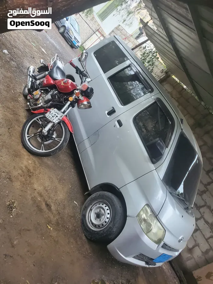 Toyota Bz 2011 photo 2