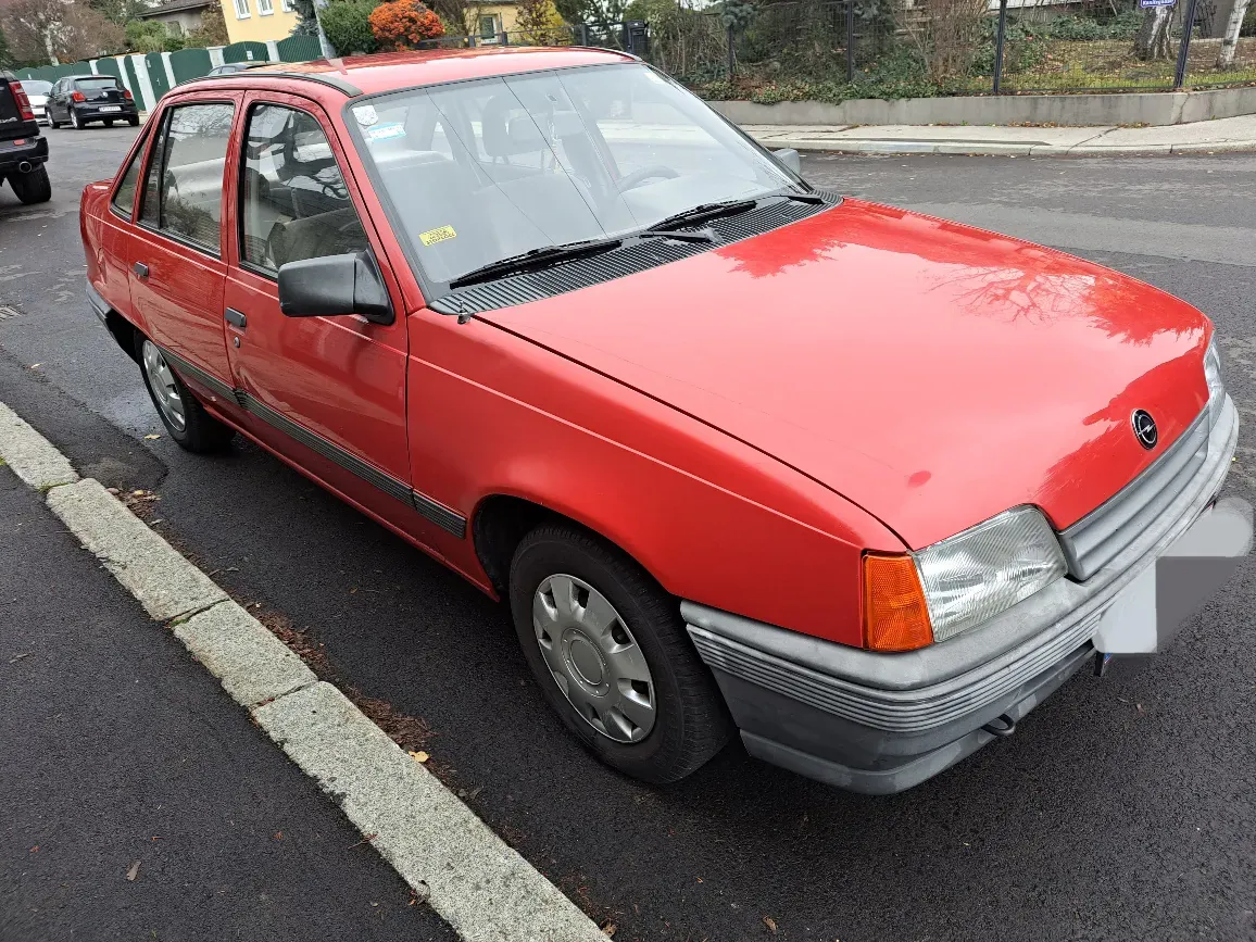 Opel Kadett 1989 photo 3