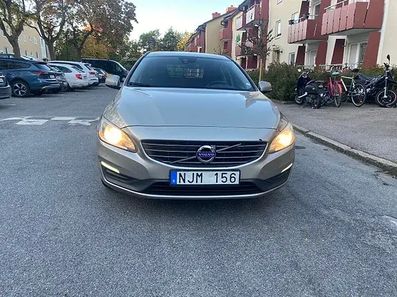 Volvo V60 2014 photo 3