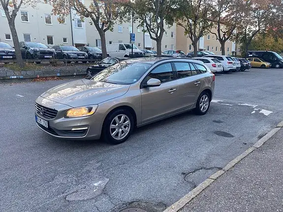Volvo V60 2014 photo 4
