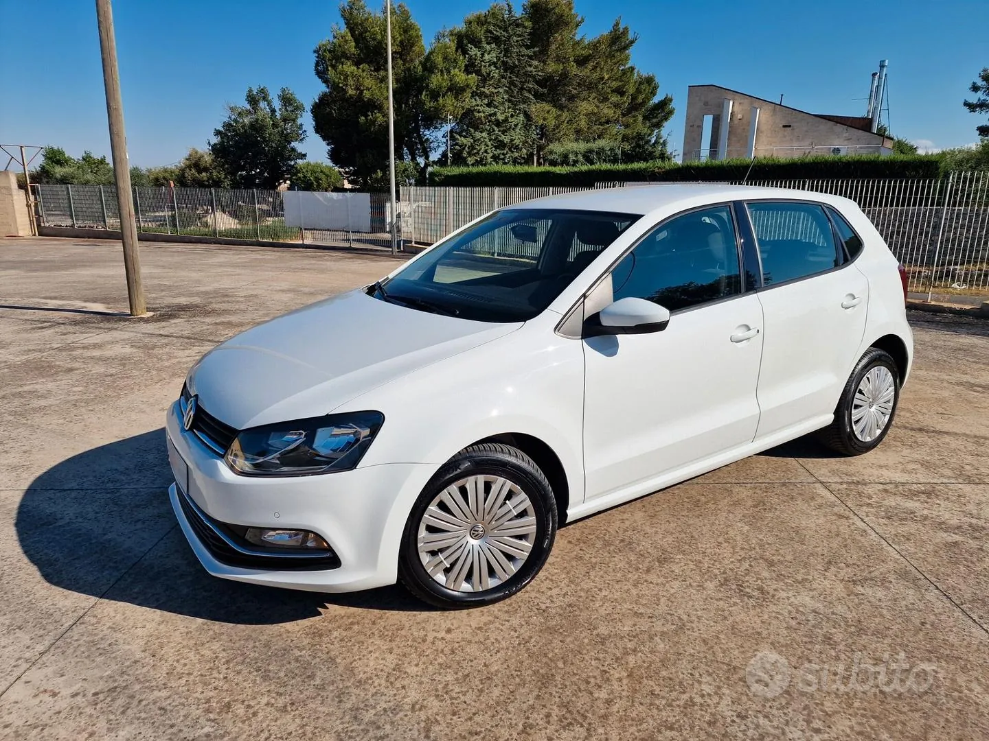 Volkswagen Polo 2015 photo 4