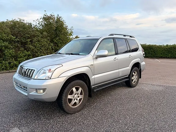 Toyota Land Cruiser 2004 photo 2