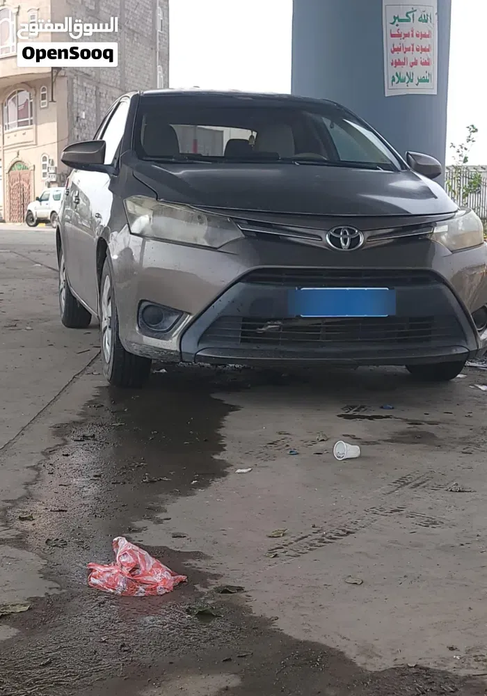 Toyota Yaris 2015 photo 4