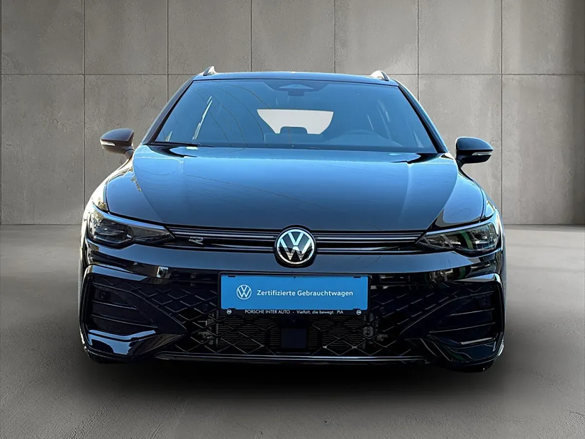Volkswagen Golf 2026 photo 2