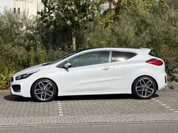 Kia Proceed Gt 2016 photo 3
