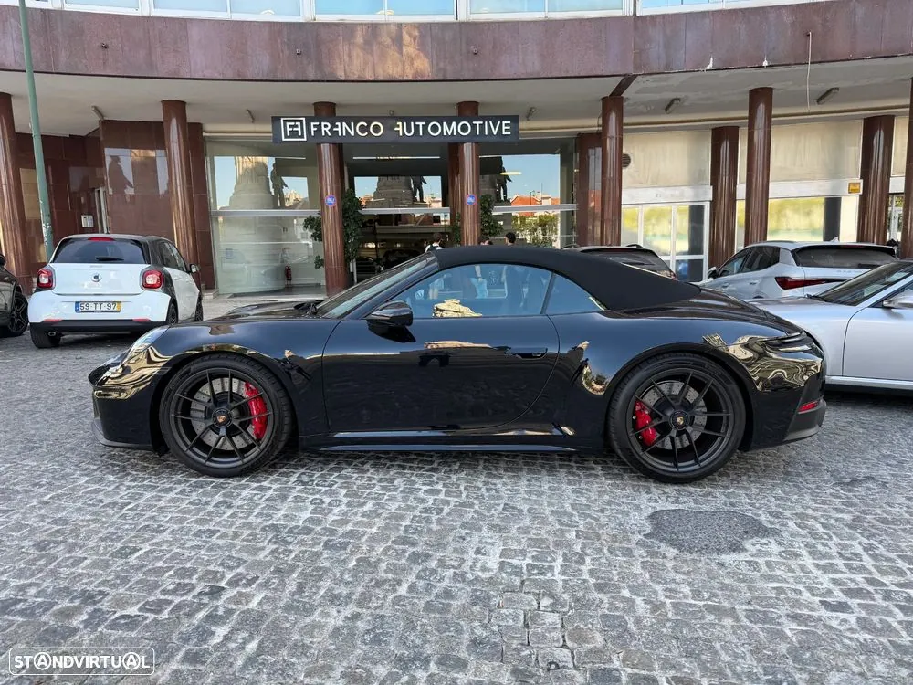 Porsche 911 (992)