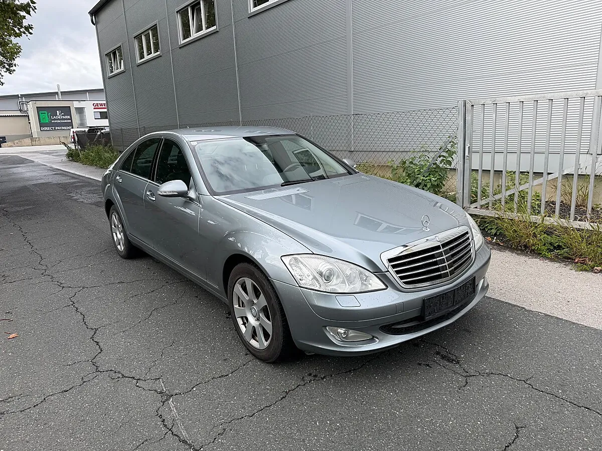 Mercedes-Benz S-Class 2009 photo 3