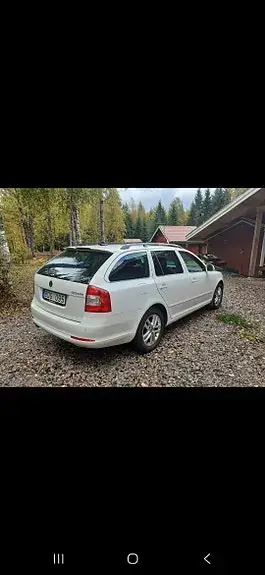 Skoda Octavia 2013 photo 2