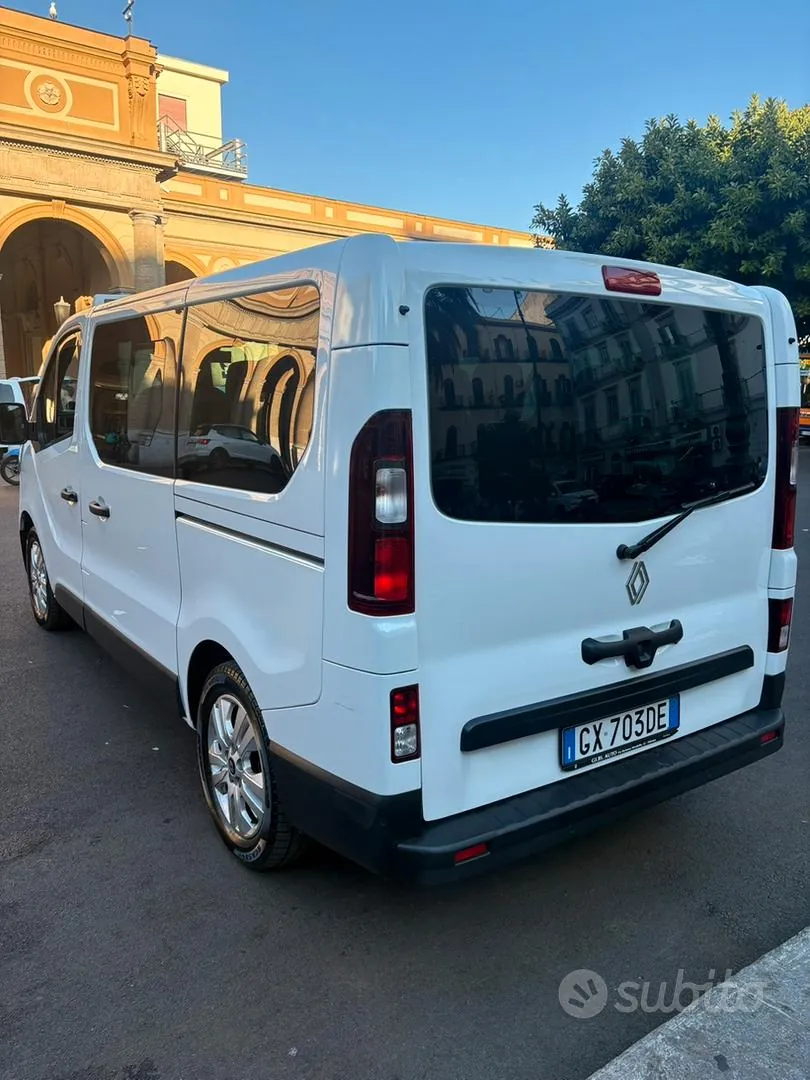 Renault Trafic 2024 photo 3